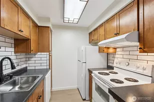 3425 S 176th St, SeaTac, WA 98188 - Photo 9