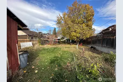 426 E Wapato Avenue, Chelan, WA 98816 - Photo 3