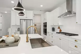 20402 154th St E, Bonney Lake, WA 98391 - Photo 17