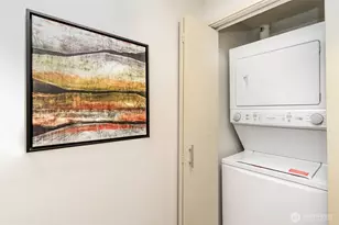 2145 Dexter Ave N, Seattle, WA 98109 - Photo 15