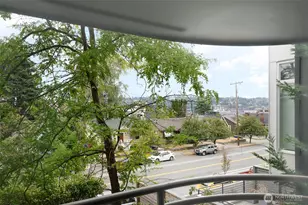 2145 Dexter Ave N, Seattle, WA 98109 - Photo 17