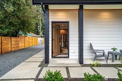 12531 25th Avenue NE #Unit C, Seattle, WA 98125 - Photo 3