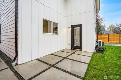 12531 25th Avenue NE #Unit C, Seattle, WA 98125 - Photo 29