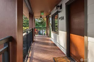 130 105th Ave SE, Bellevue, WA 98004 - Photo 3