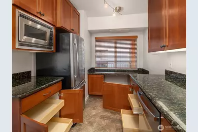 130 105th Avenue SE #C-314, Bellevue, WA 98004 - Photo 7