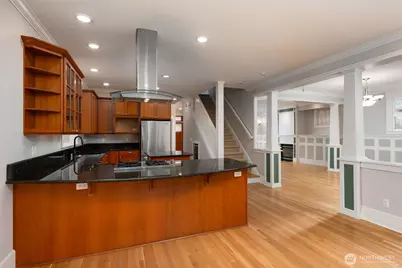 6215 22nd Avenue NE, Seattle, WA 98115 - Photo 13