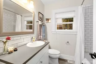 925 15th St, Bellingham, WA 98225 - Photo 15