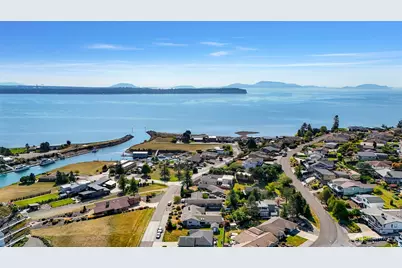 8059 Comox Road, Blaine, WA 98230 - Photo 35