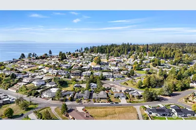 8059 Comox Road, Blaine, WA 98230 - Photo 37