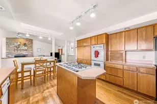 8059 Comox Rd, Blaine, WA 98230 - Photo 13