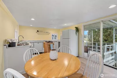 1320 N Oak Harbor Street #107, Oak Harbor, WA 98277 - Photo 7