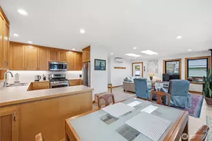 2533 Island View Ln, Lummi Island, WA 98262 - Photo 15