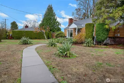 1316 SW 116th Street, Seattle, WA 98146 - Photo 3
