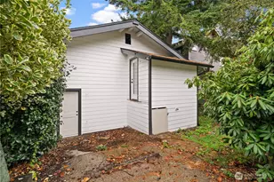 2212 N 46th St, Seattle, WA 98103 - Photo 21