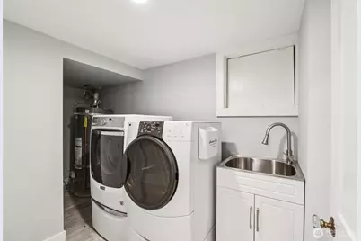 1407 1st Avenue N, Seattle, WA 98109 - Photo 29