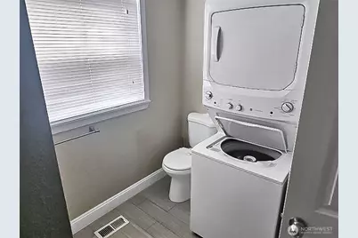 965 E Brookdale Road, Tacoma, WA 98445 - Photo 33