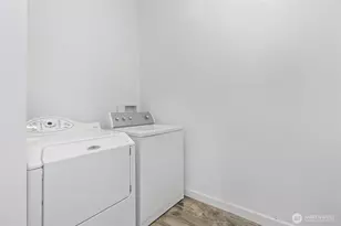 965 E Brookdale Rd, Tacoma, WA 98445 - Photo 17