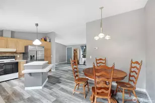 705 SW 1st St, Castle Rock, WA 98611 - Photo 7