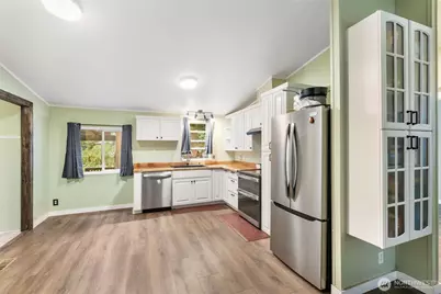 42037 Pine Street, Concrete, WA 98237 - Photo 5