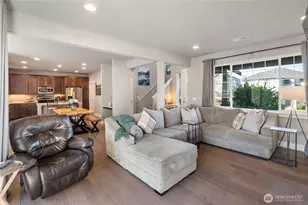 18436 Village Pkwy E, Bonney Lake, WA 98391 - Photo 7