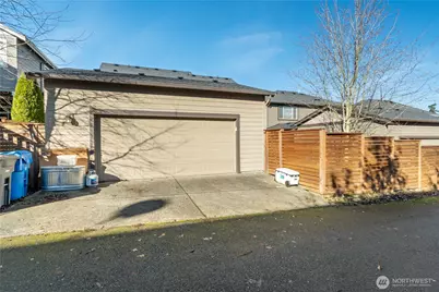 18436 Village Parkway E, Bonney Lake, WA 98391 - Photo 29