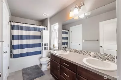 18436 Village Parkway E, Bonney Lake, WA 98391 - Photo 19