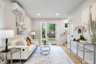 3054 Fairmount Ave SW #B, Seattle, WA 98116 - Photo 3