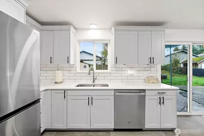 5301 138th St E, Tacoma, WA 98446 - Photo 13
