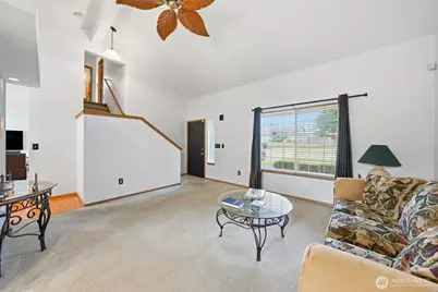 15715 44th Avenue Ct E, Tacoma, WA 98446 - Photo 5