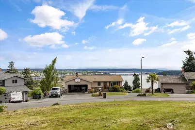 960 Capital Street, Oak Harbor, WA 98277 - Photo 1