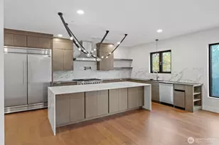 7903 240th St SW, Edmonds, WA 98026 - Photo 9