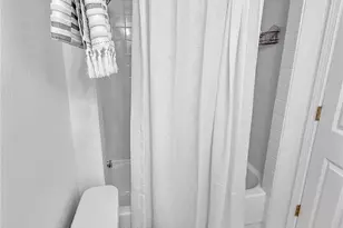 300 10th Ave, Seattle, WA 98122 - Photo 9