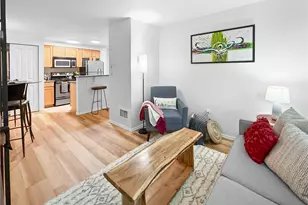 300 10th Ave, Seattle, WA 98122 - Photo 21