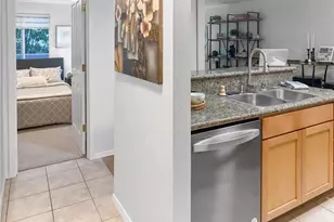 300 10th Ave, Seattle, WA 98122 - Photo 5