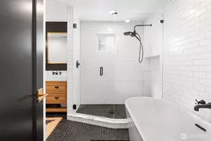 312 Prospect St, Seattle, WA 98109 - Photo 29