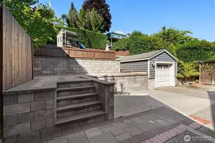 312 Prospect St, Seattle, WA 98109 - Photo 39