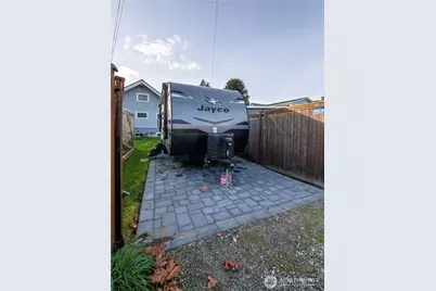 3427 Oakes Avenue, Everett, WA 98201 - Photo 9