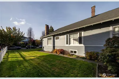 3427 Oakes Avenue, Everett, WA 98201 - Photo 3