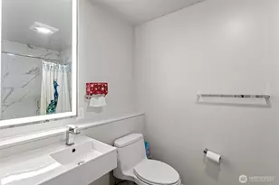 450 South Main St, Seattle, WA 98104 - Photo 25