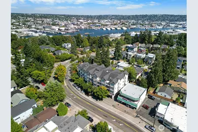 3121 W Government Way #302, Seattle, WA 98199 - Photo 1