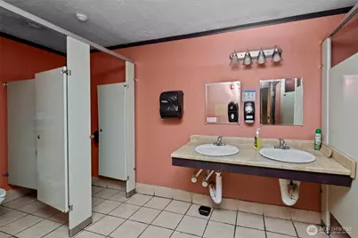 930 SE Pioneer Way, Oak Harbor, WA 98277 - Photo 15