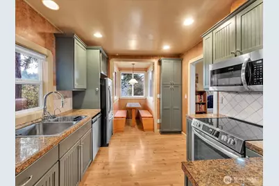 10314 20th Avenue NE, Seattle, WA 98125 - Photo 1