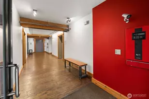 81 Vine St, Seattle, WA 98121 - Photo 33