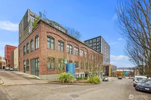 81 Vine St, Seattle, WA 98121 - Photo 35