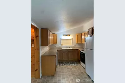 230 N Emerson, Wenatchee, WA 98801 - Photo 3