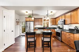 325 Chelan Pl NE, Renton, WA 98059 - Photo 7