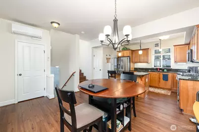 325 Chelan Place NE #D1, Renton, WA 98059 - Photo 5