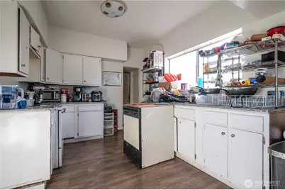 300 W 3rd Street, Aberdeen, WA 98520 - Photo 17