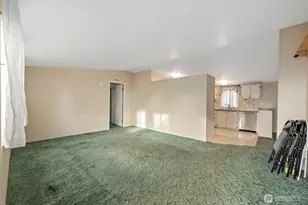 14306 Greenbelt Dr E, Bonney Lake, WA 98391 - Photo 11