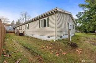 14306 Greenbelt Dr E, Bonney Lake, WA 98391 - Photo 3